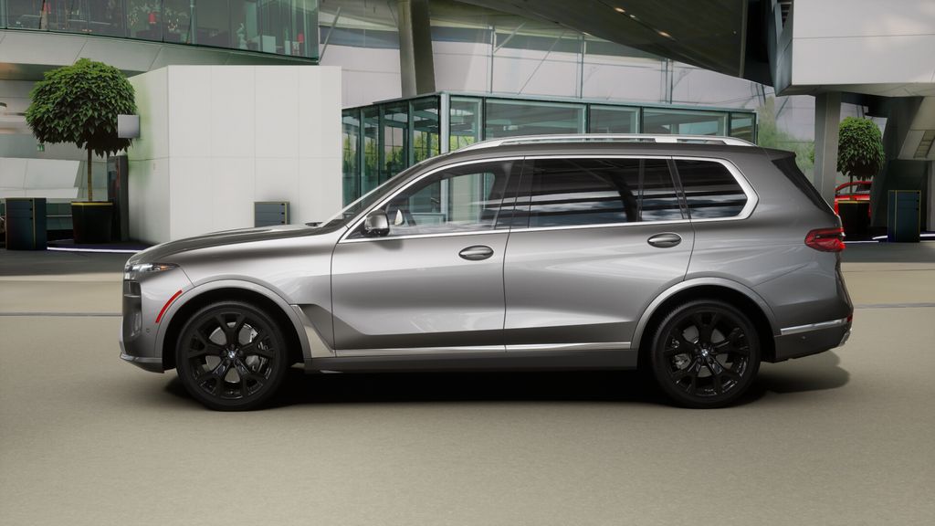 Thumbnail: 2026 BMW X7 - 32