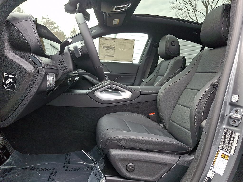 Thumbnail: 2026 Mercedes-Benz GLE - 9