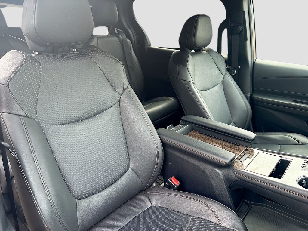 Used 2025 Gray Toyota Limited image 31
