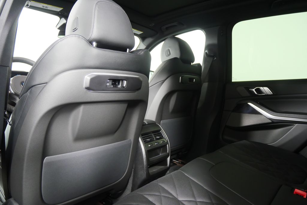 Thumbnail: 2026 BMW X5 - 16