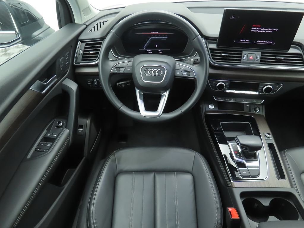 Thumbnail: 2023 Audi Q5 - 10