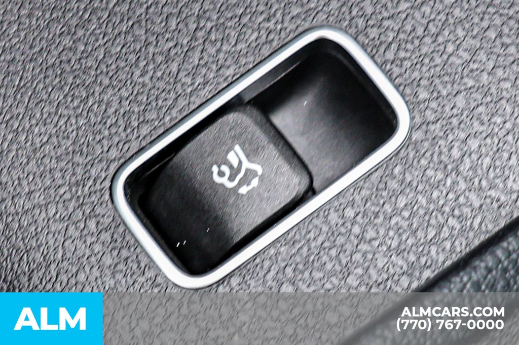 Used 2023 White Mercedes-Benz GLE 350 image 52