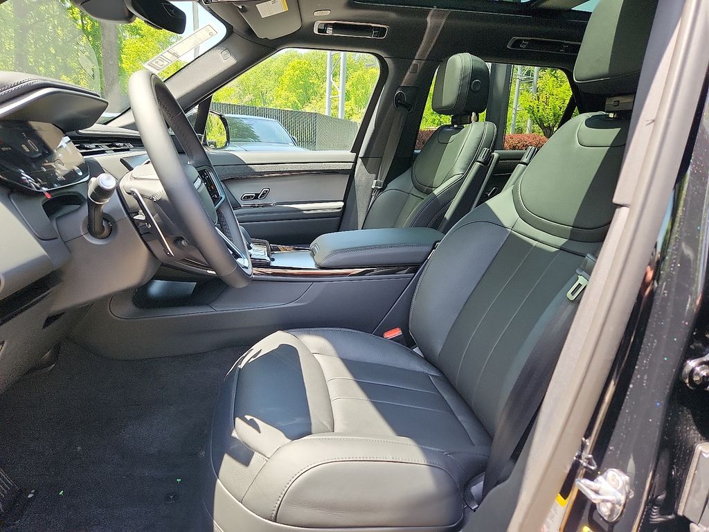 2025 Land Rover Range Rover Sport  12