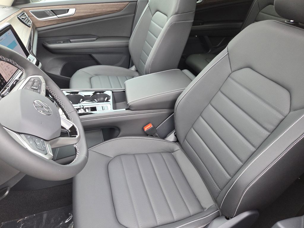 New 2026 White/off-white Volkswagen 2.0T SEL image 11