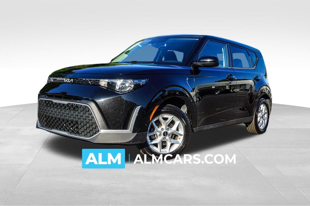 Fusion Black 2025 Kia Soul LX FWD SUV / Crossover Front-Wheel Drive Continuously Variable Transmission