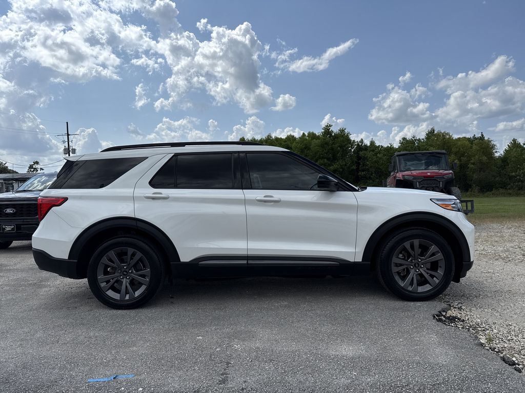 2023 Ford Explorer XLT - 3