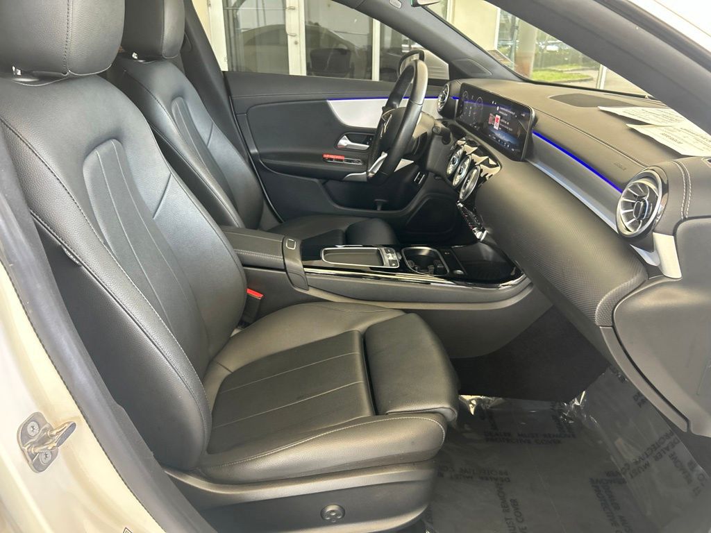 Used 2025 White Mercedes-Benz CLA 250 image 21