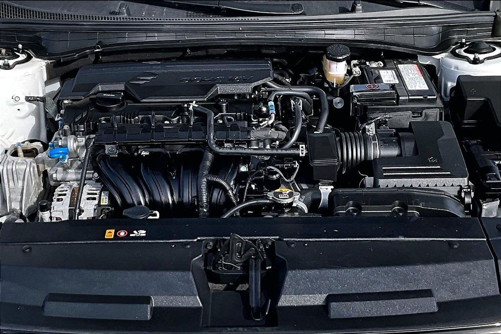 Used 2025 White Kia EX image 11