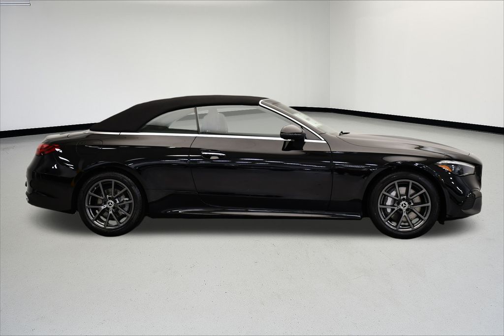 Thumbnail: 2026 Mercedes-Benz CLE - 6