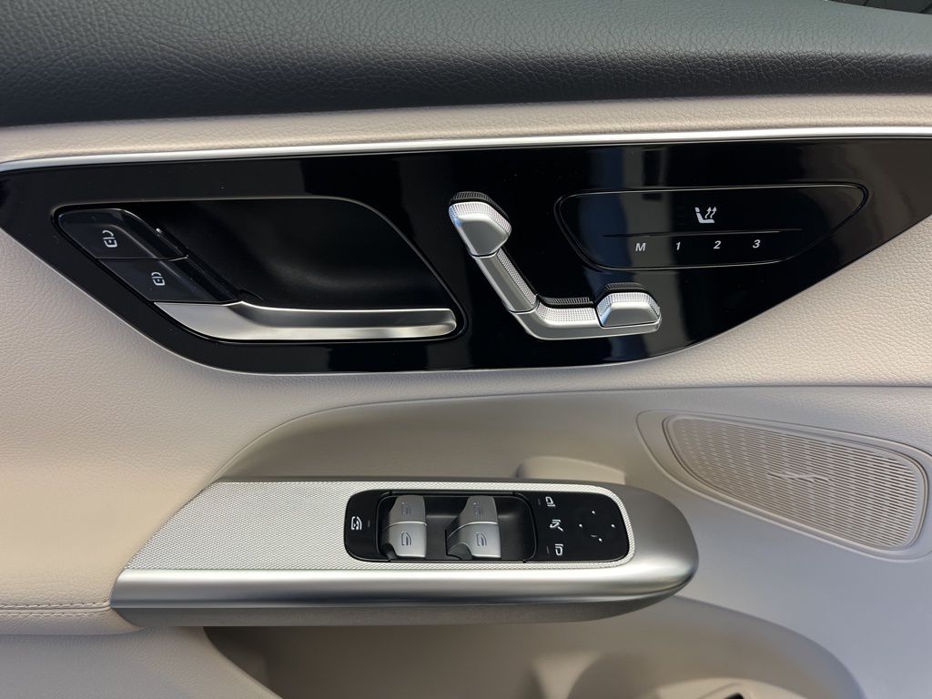 Thumbnail: 2026 Mercedes-Benz GLC - 12