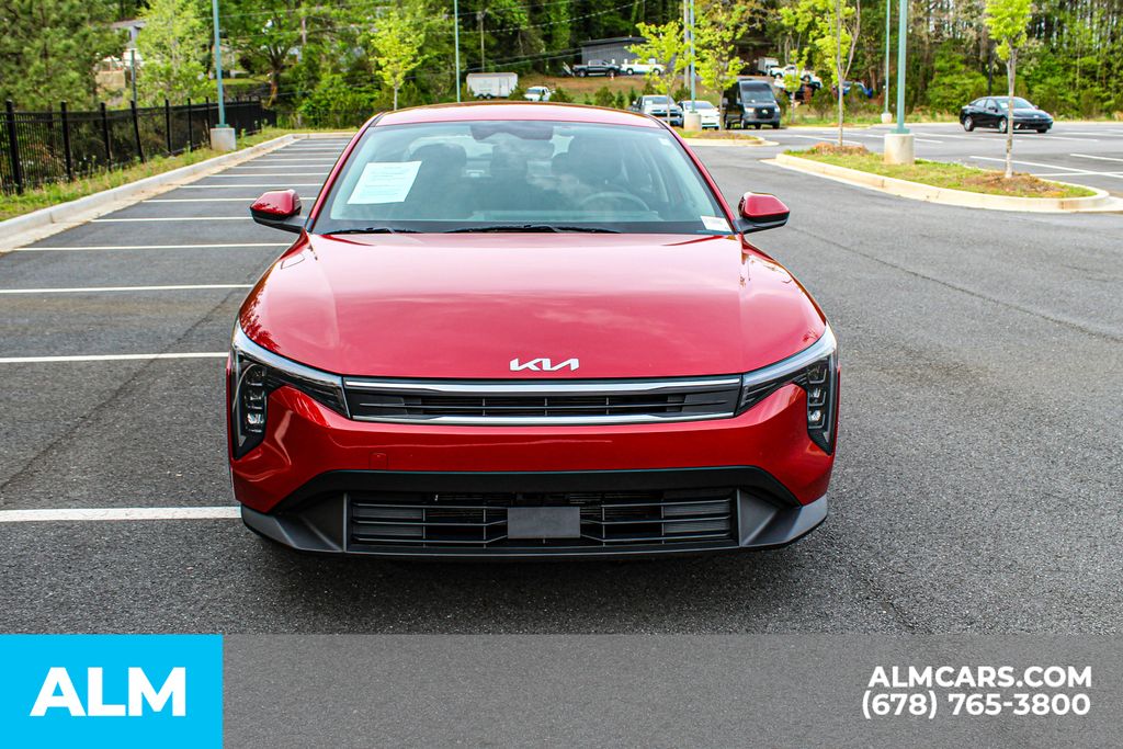Used 2025 Red Kia LXS image 10