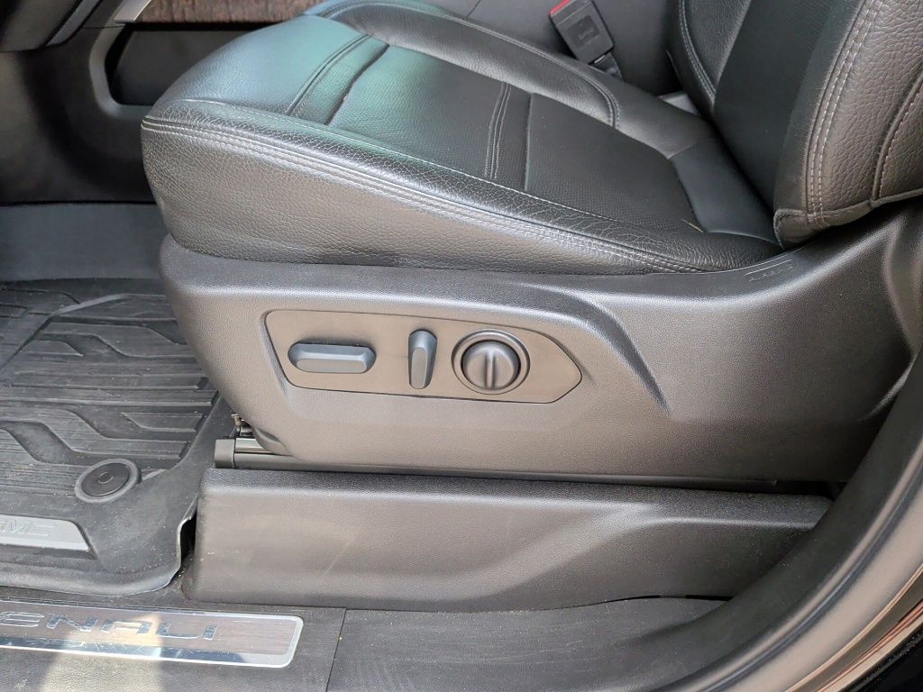 2022 GMC Sierra 2500HD Denali Black at AutoSavvy Houston Northwest