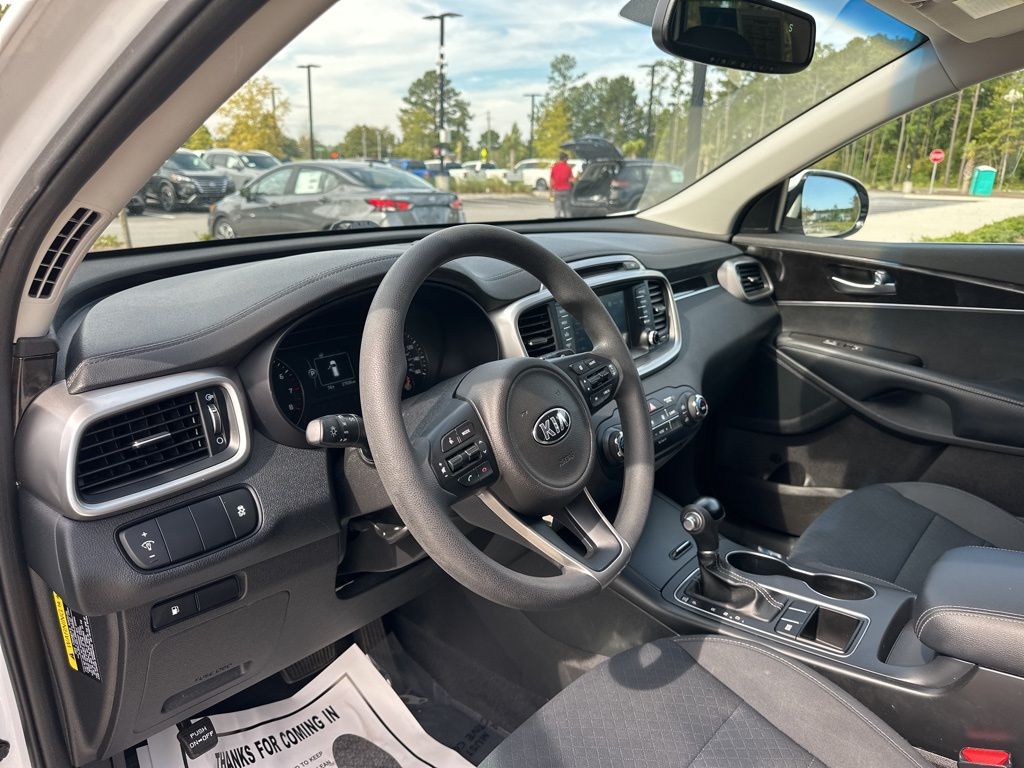 2018 Kia Sorento LX 16