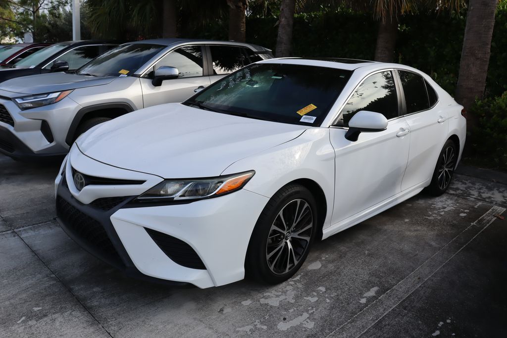 Thumbnail: 2018 Toyota Camry - 1