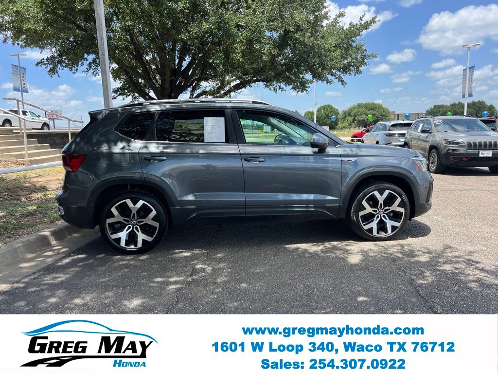 2022 Volkswagen Taos 1.5T SEL - 8