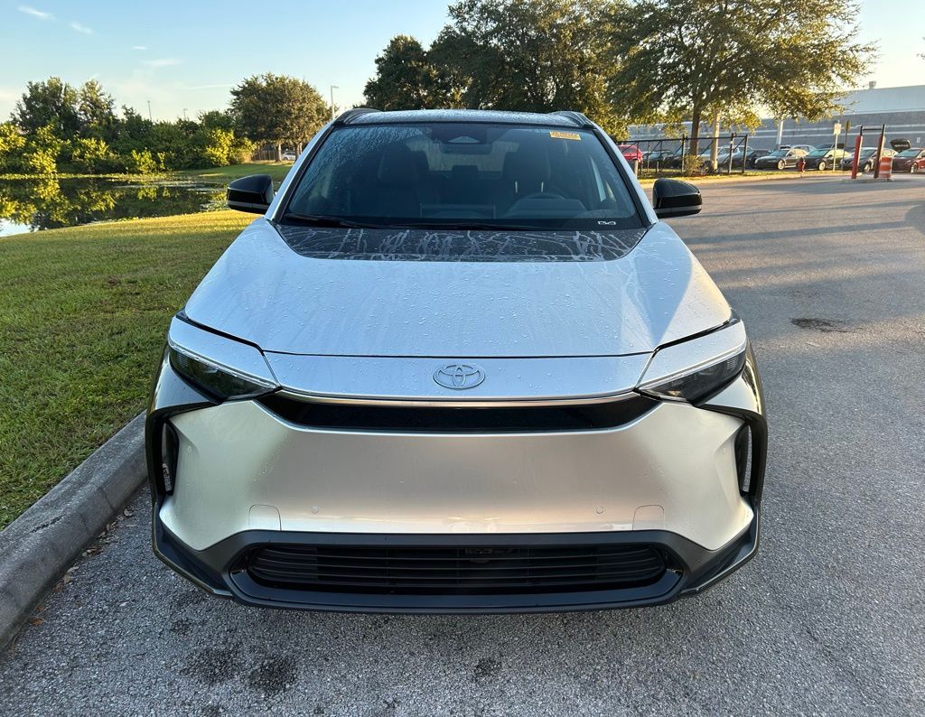Thumbnail: 2024 Toyota bZ4X - 8