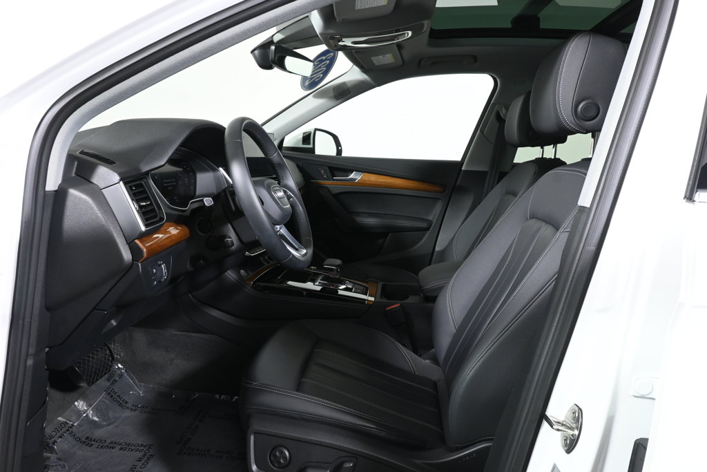 Thumbnail: 2023 Audi Q5 - 3