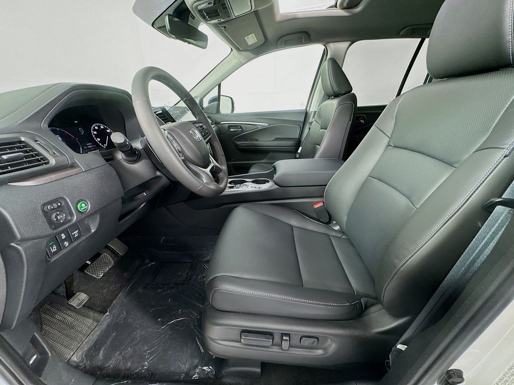 2025 Honda Ridgeline RTL photo