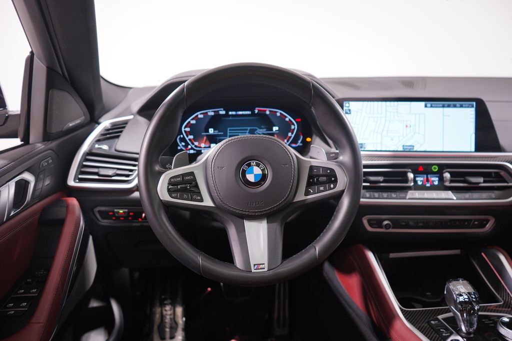 2022 BMW X6 M50i 11