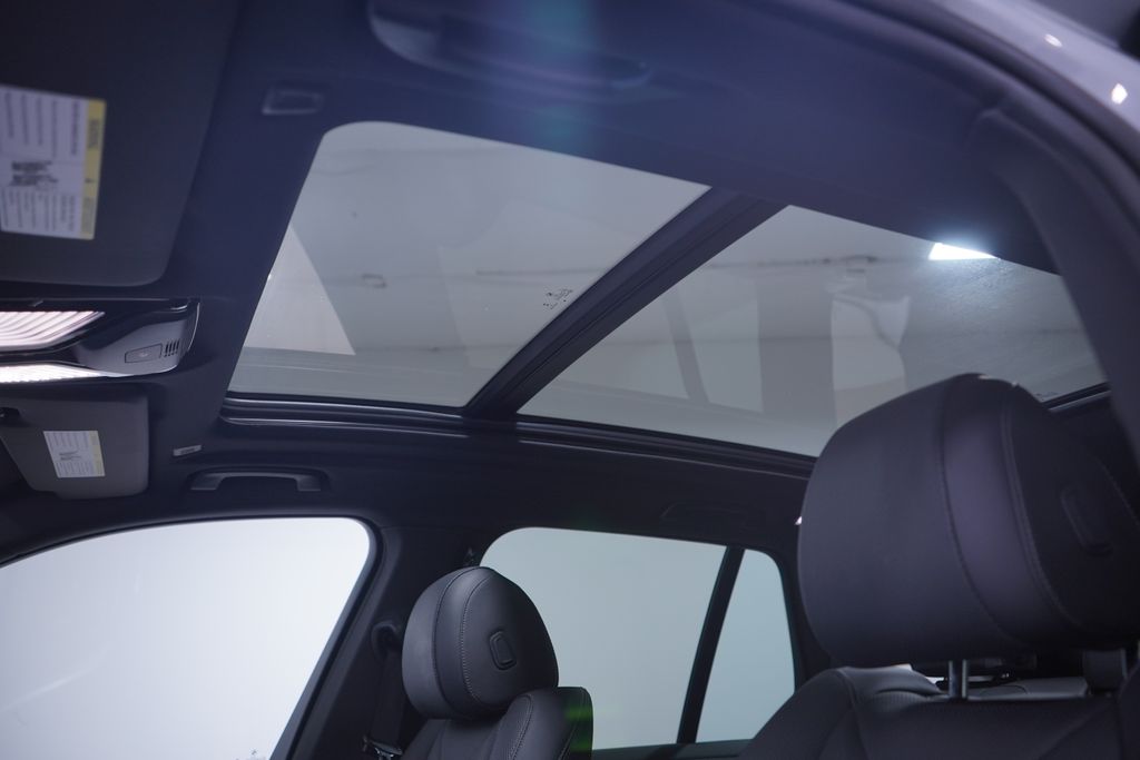 Thumbnail: 2024 BMW X5 - 8