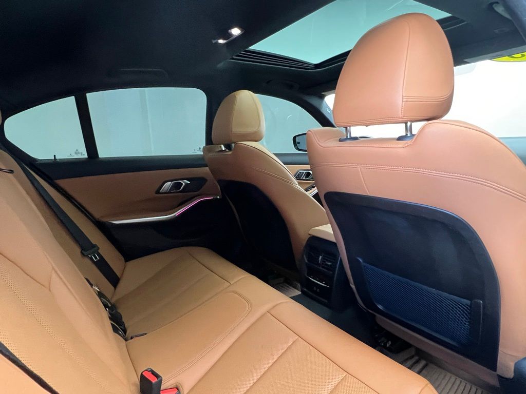 Thumbnail: 2023 BMW 3 Series - 8