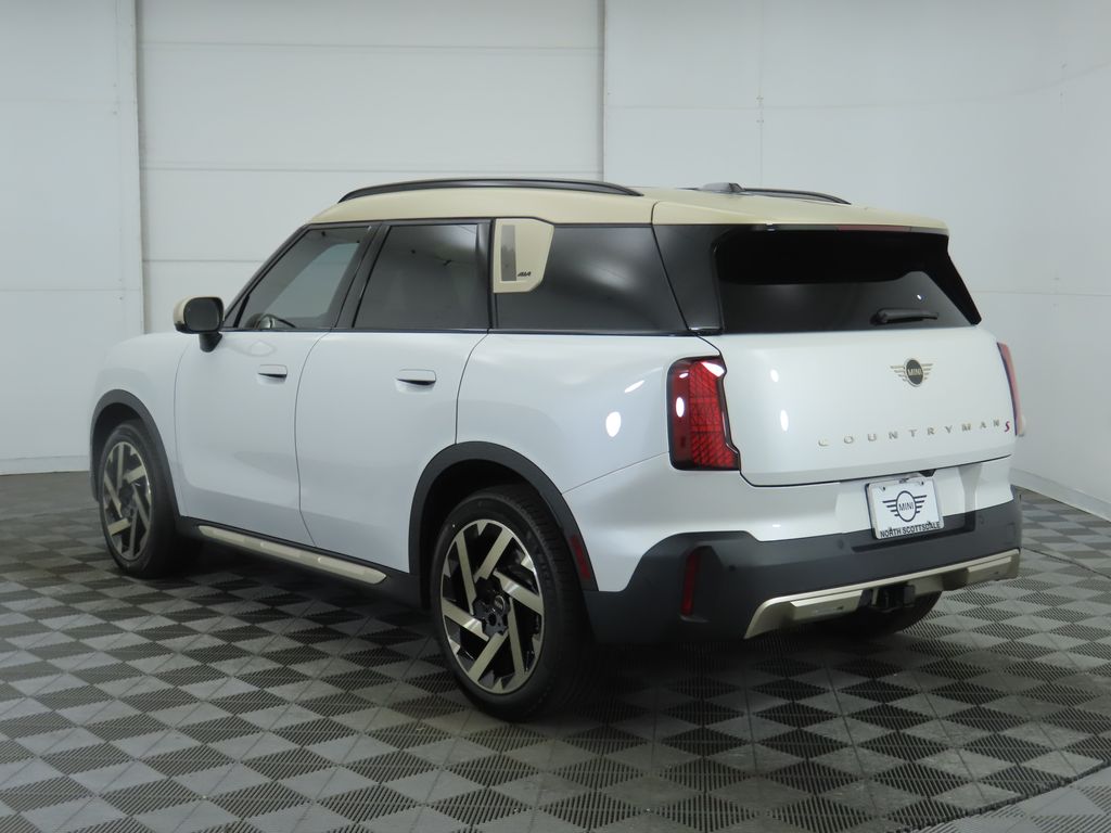 2025 MINI Cooper Countryman Iconic 7