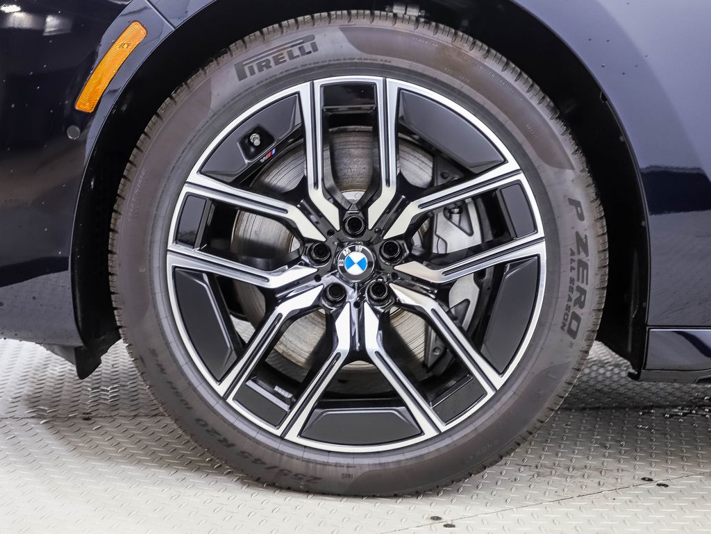 Thumbnail: 2025 BMW 7 Series - 9