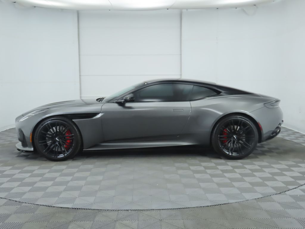 2024 Aston Martin DB12  8