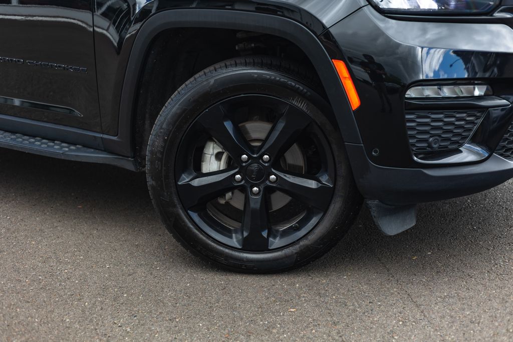 2024 Jeep Grand Cherokee Limited thumbnail 4