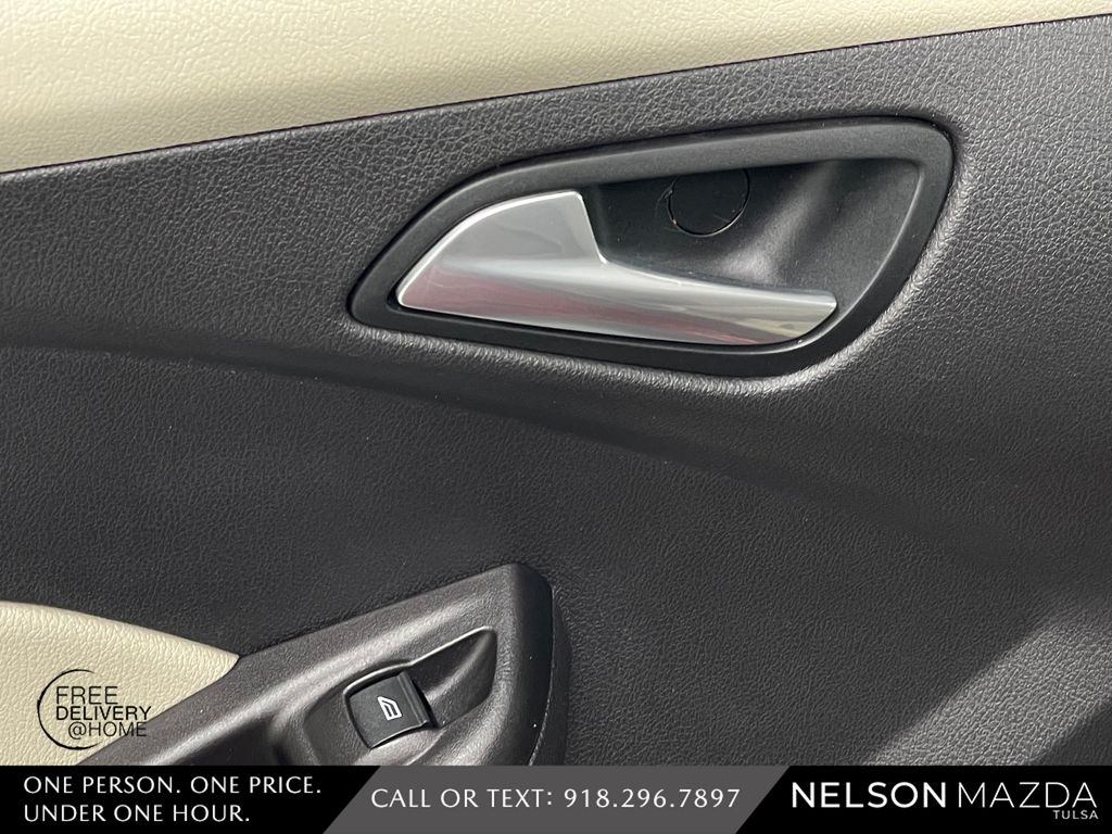 Used 2014 Red Ford SE image 33