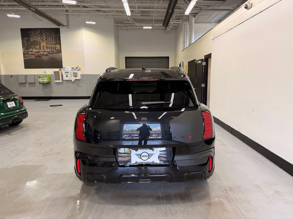 Thumbnail: 2027 MINI Cooper Countryman - 6