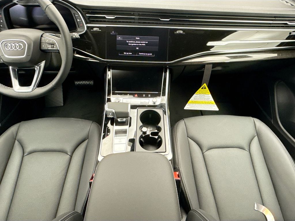 Thumbnail: 2026 Audi Q8 - 13