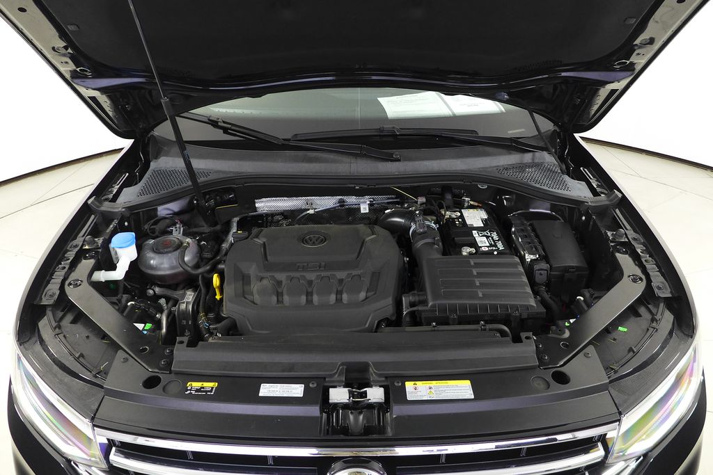 Thumbnail: 2024 Volkswagen Tiguan - 6