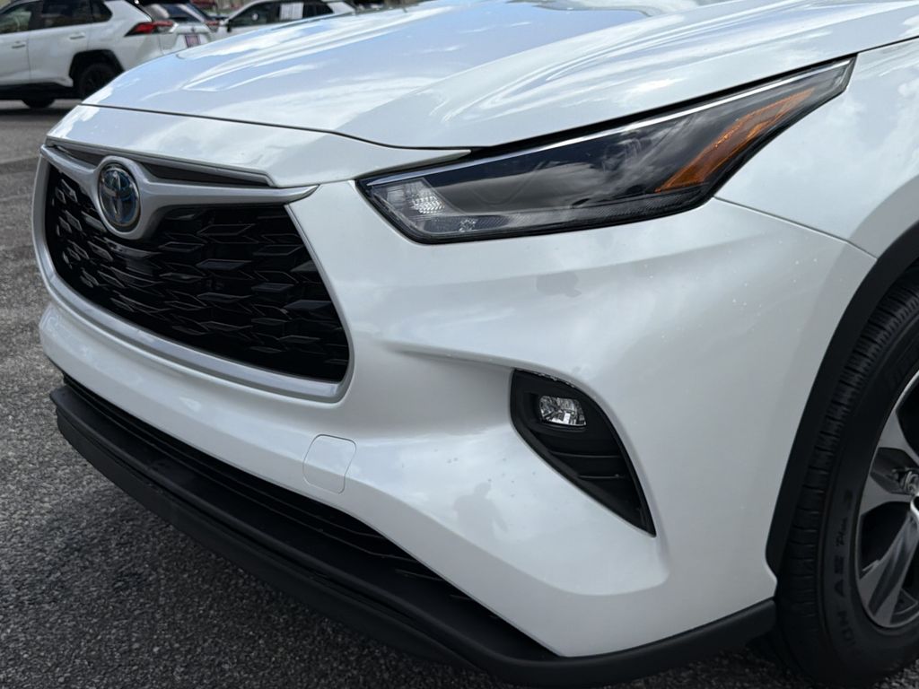 Used 2022 Toyota Highlander Hybrid SUV