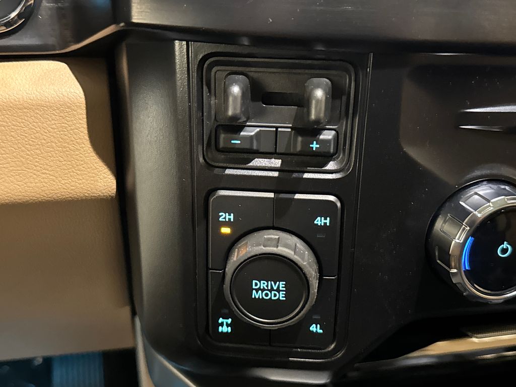 New 2026 Black Ford Lariat image 32