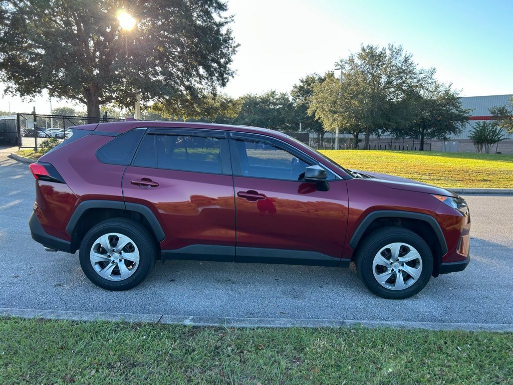 Thumbnail: 2022 Toyota RAV4 - 6