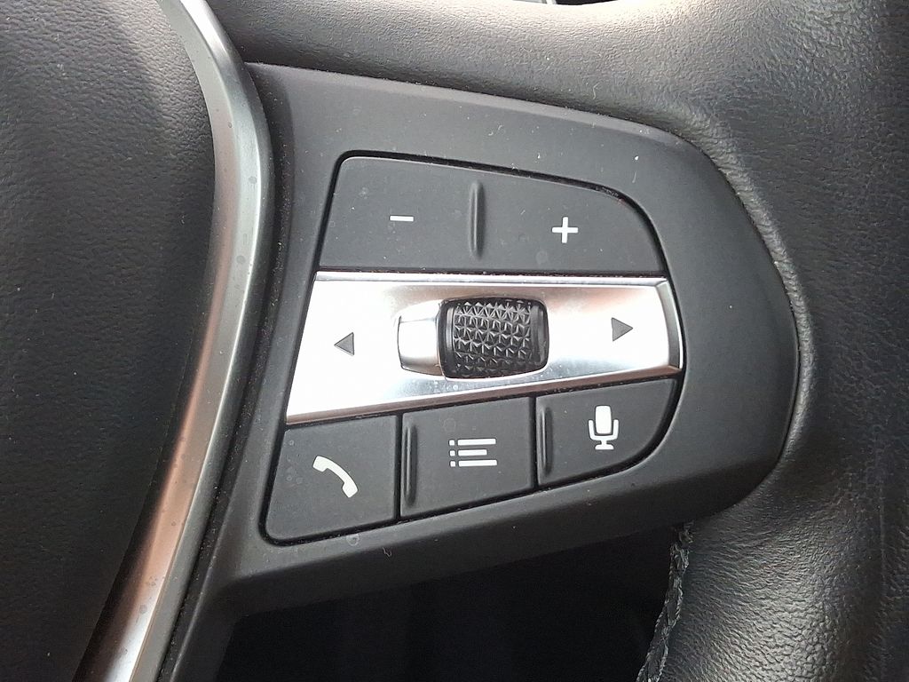 Thumbnail: 2023 BMW 3 Series - 23