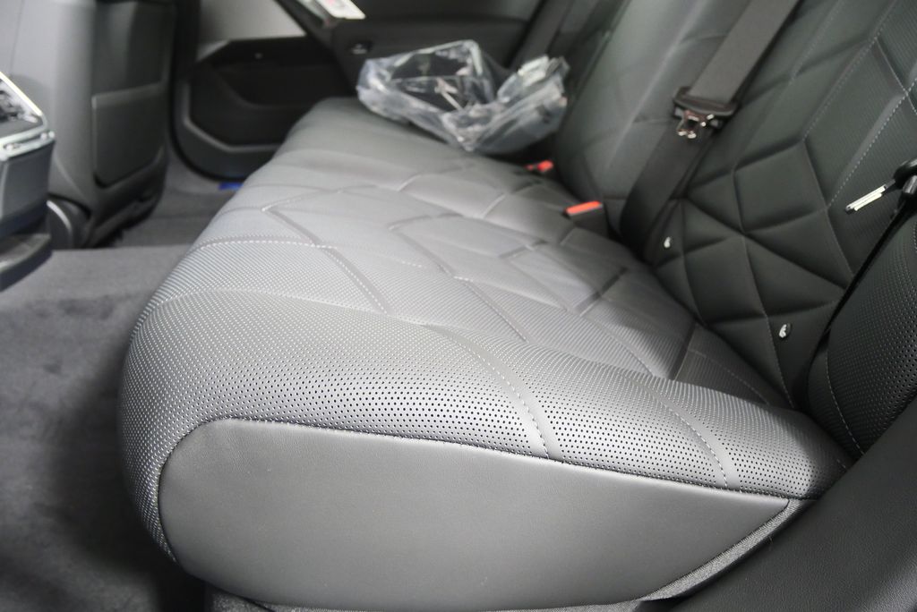 Thumbnail: 2026 BMW i7 - 15