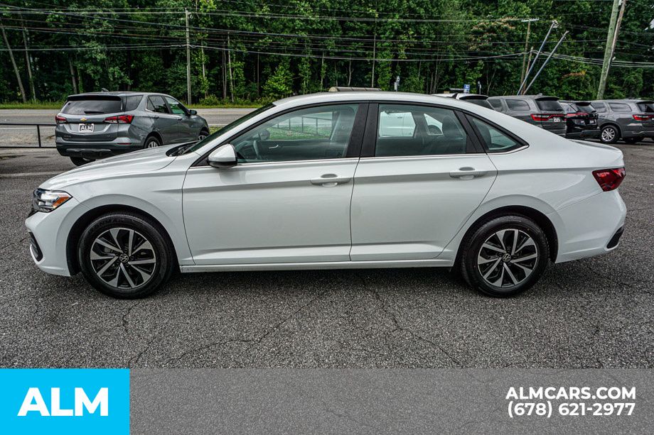 Used 2024 White Volkswagen 1.5T S image 7