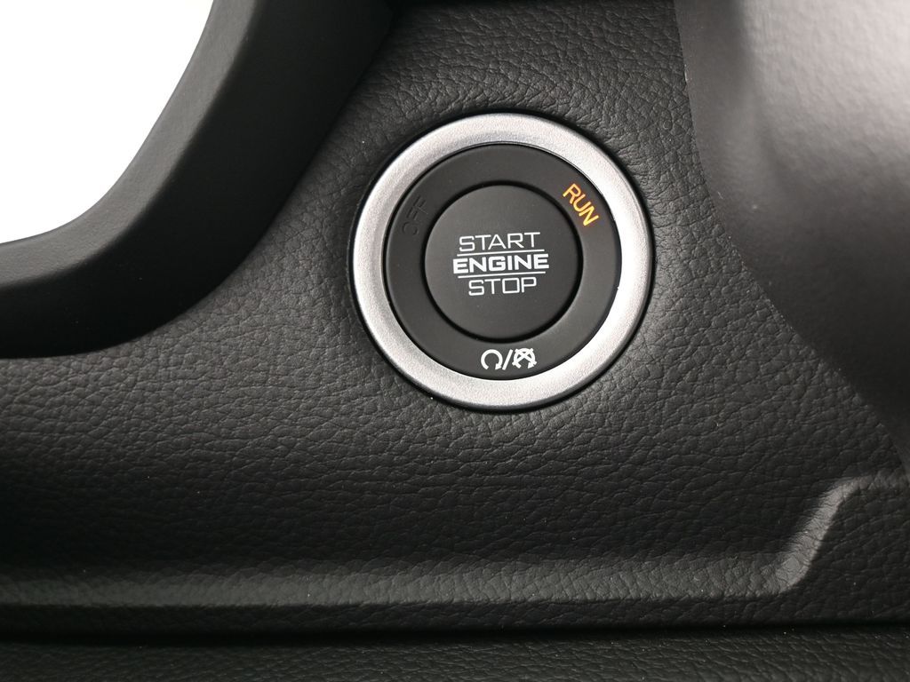 New 2026 Granite Crystal Metallic Clearcoat Ram Laramie image 24