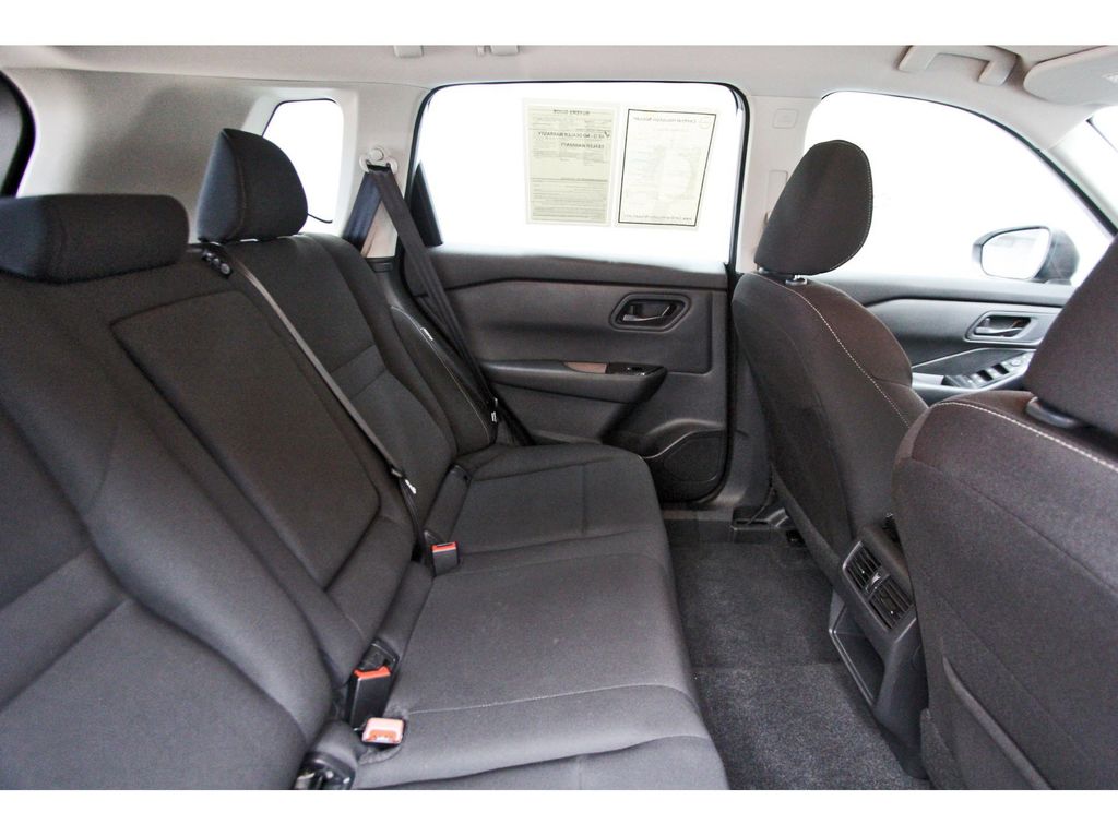 2024 Nissan Rogue S - 9