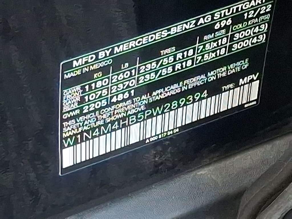 Thumbnail: 2023 Mercedes-Benz GLB - 28