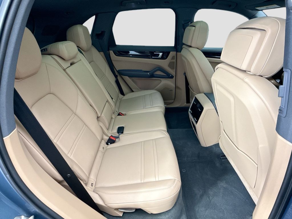 Thumbnail: 2019 Porsche Cayenne - 23