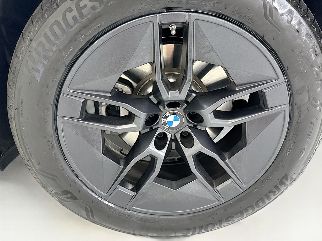 Thumbnail: 2026 BMW iX - 29