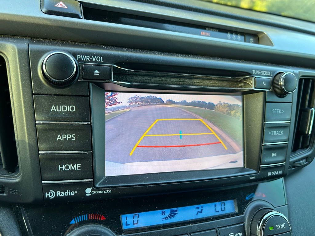 Thumbnail: 2018 Toyota RAV4 - 24