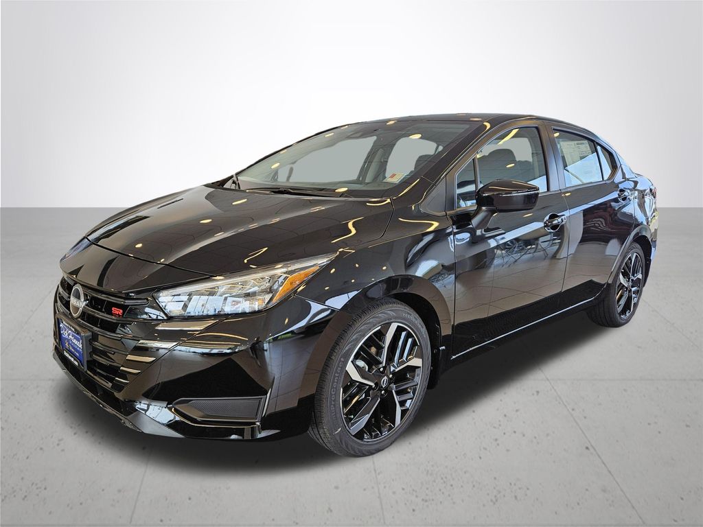 2025 Nissan Versa 1.6 SR