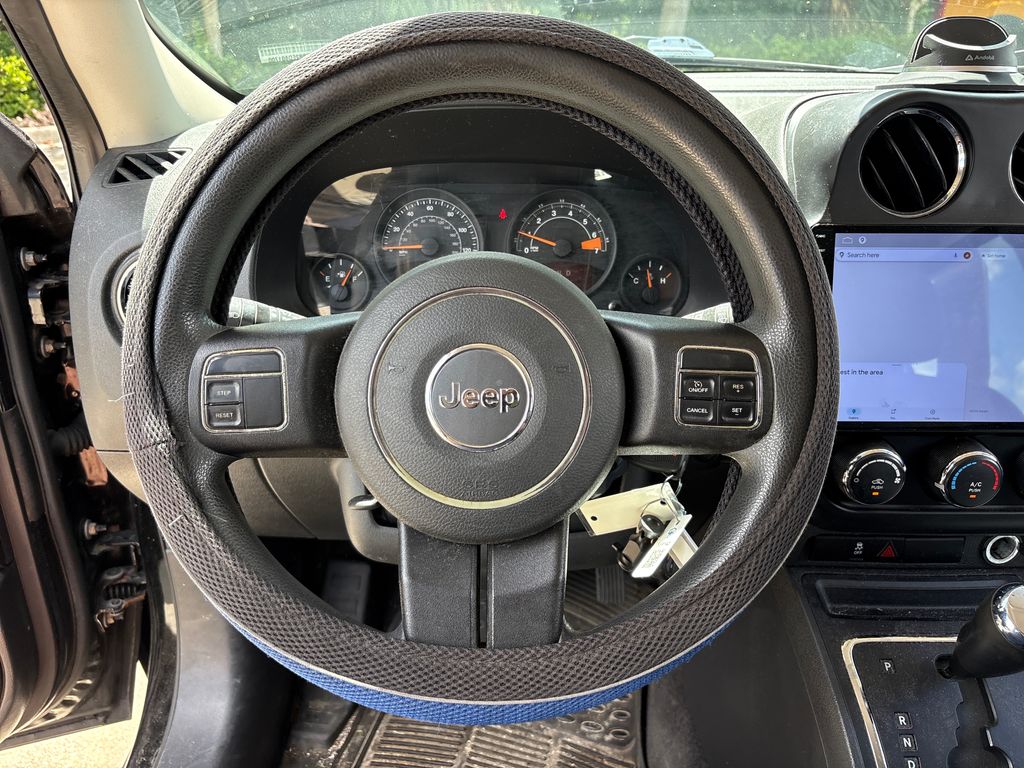Used 2014 Black Jeep Sport image 18