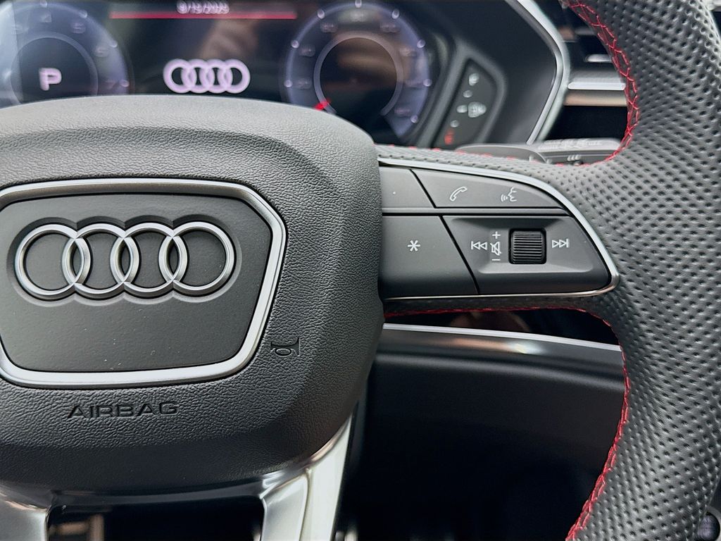 Thumbnail: 2025 Audi Q3 - 13