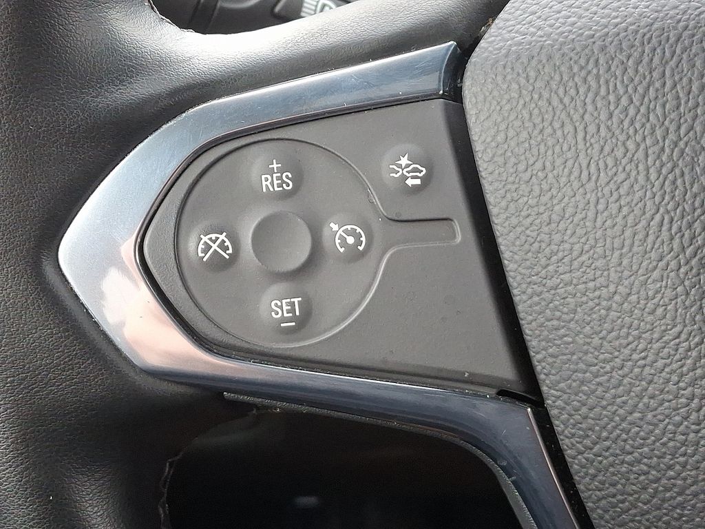 Thumbnail: 2023 Chevrolet Traverse - 22