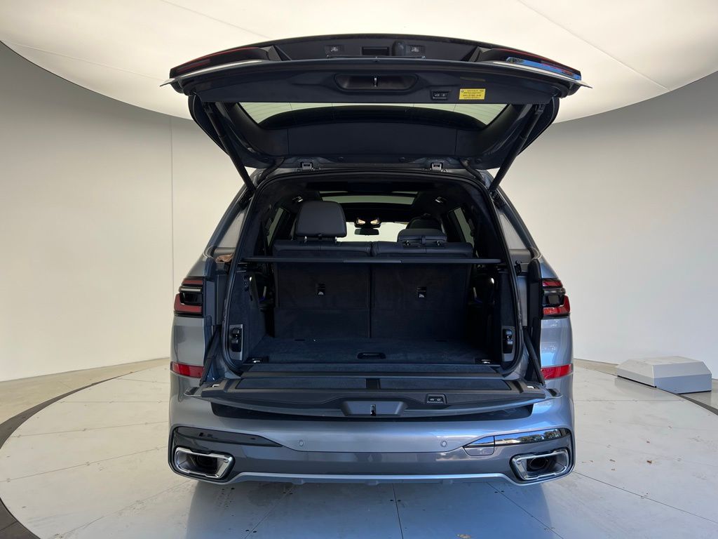 Thumbnail: 2024 BMW X7 - 5